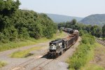 NS 5673 with train HH11 coming into Enola Yard